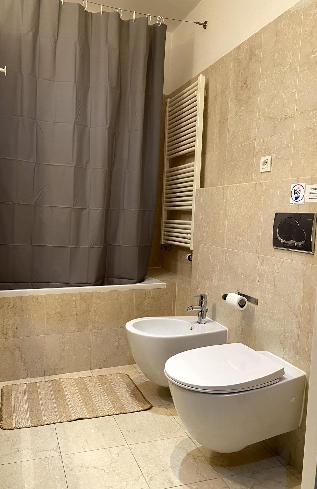 Double Room Private Bathroom